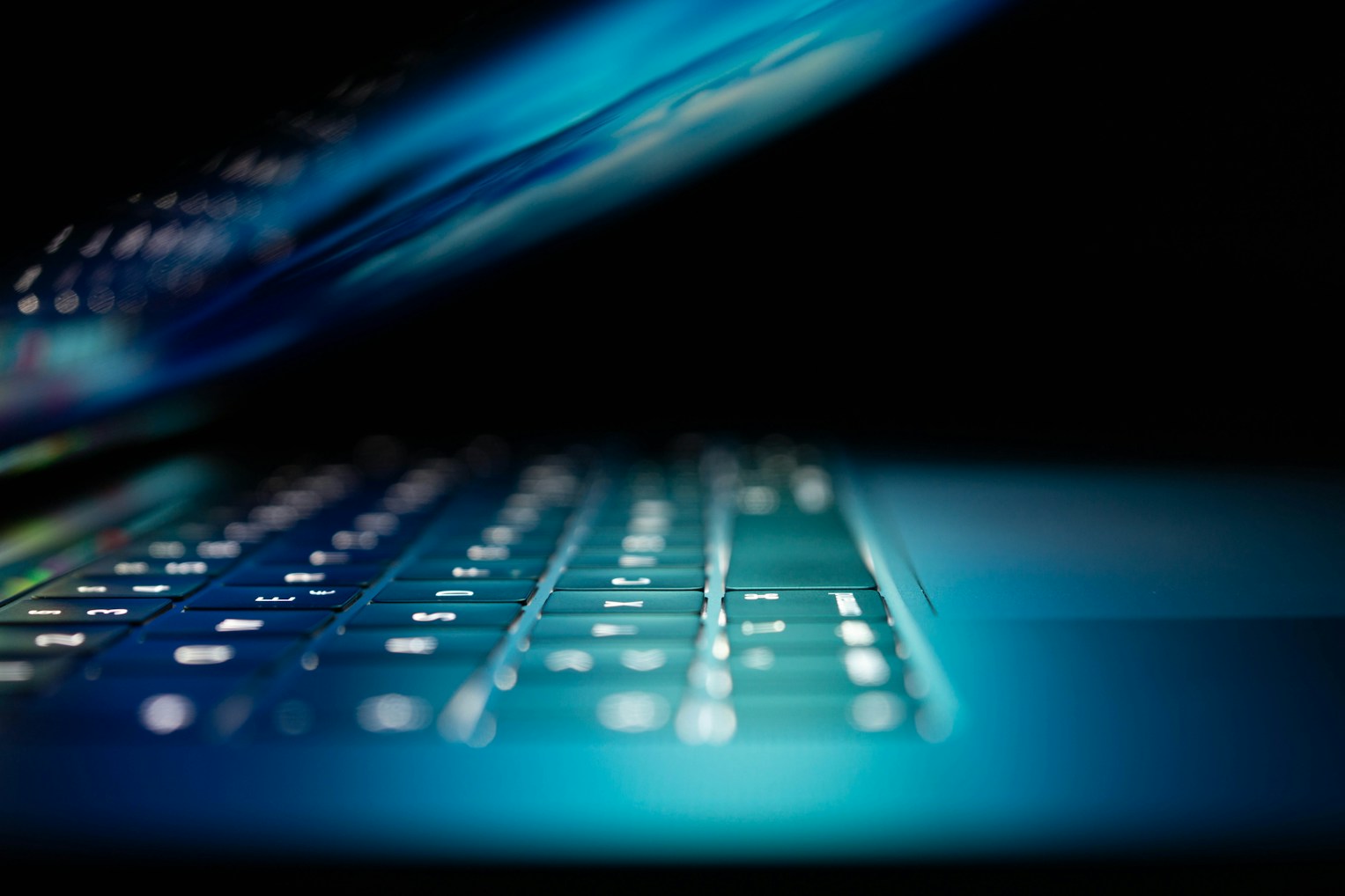 Vigilance aux appels de faux conseillers